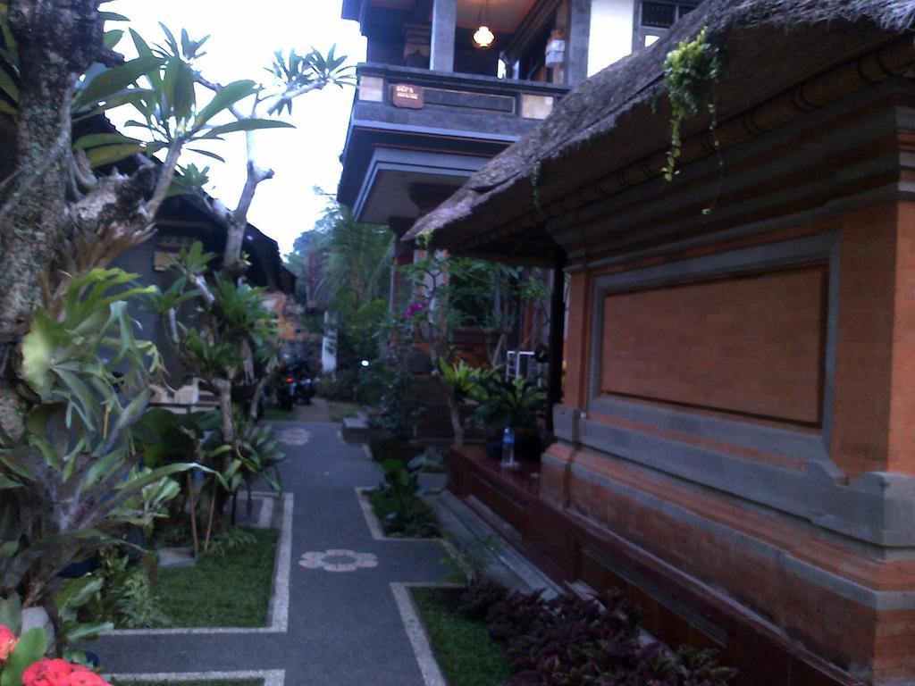 Depa House Hotel Ubud  Bagian luar foto